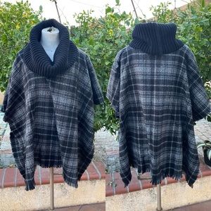 Modena Plaid Poncho (OS)